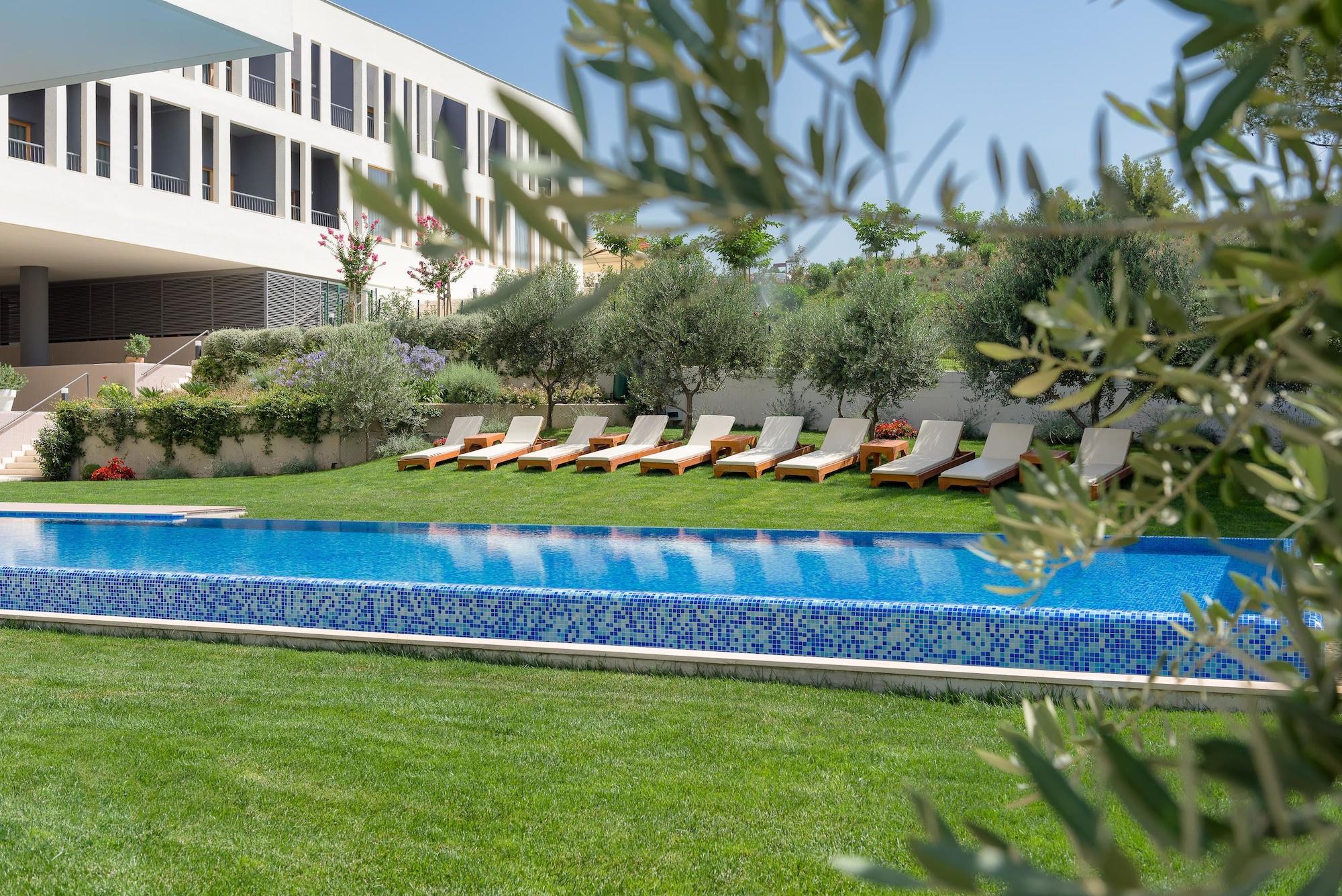 Hotel Salona Palace Bagian luar foto