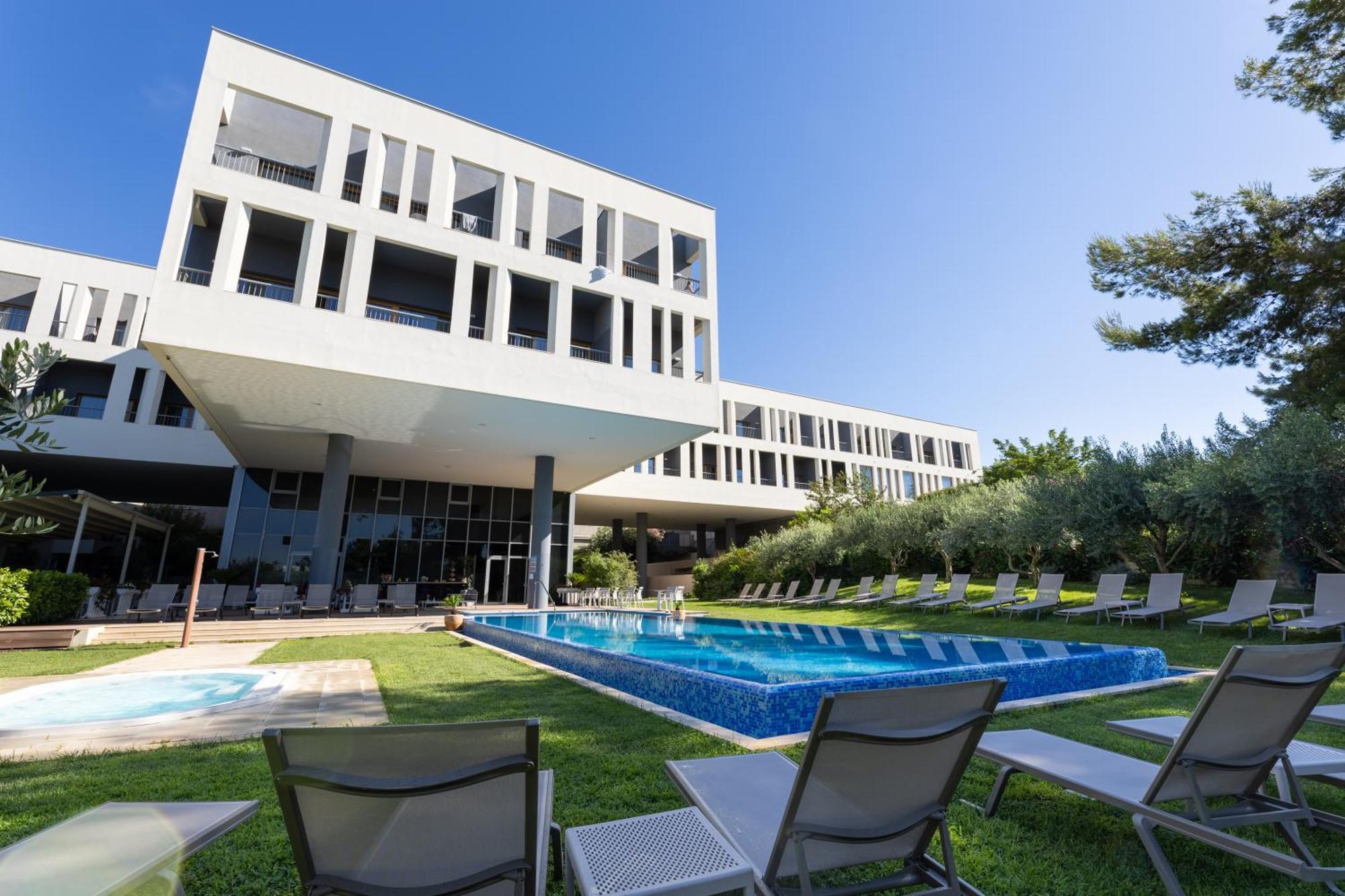 Hotel Salona Palace Bagian luar foto